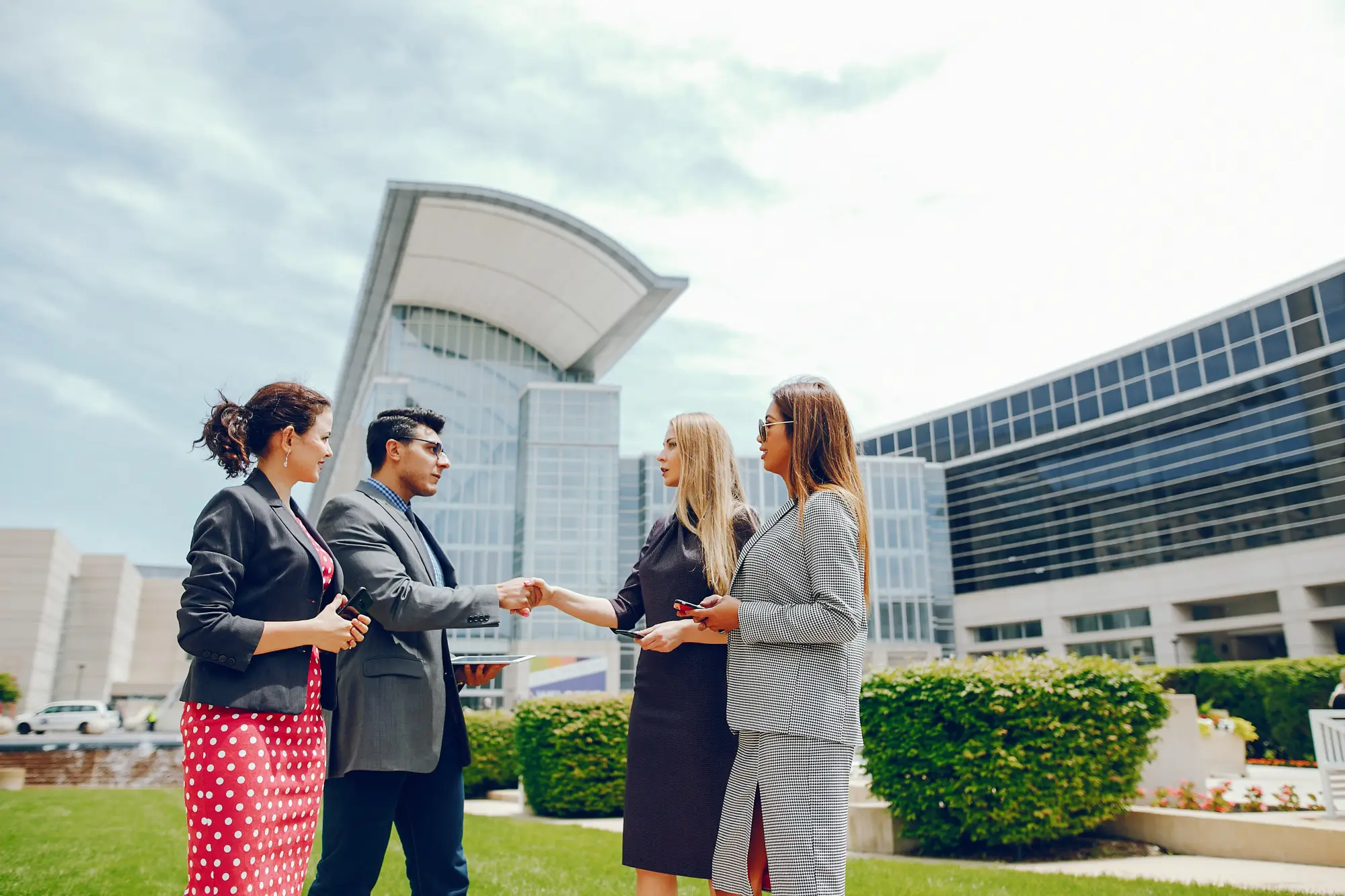 study-dubai-vs-abu-dhabi-universities-guide
