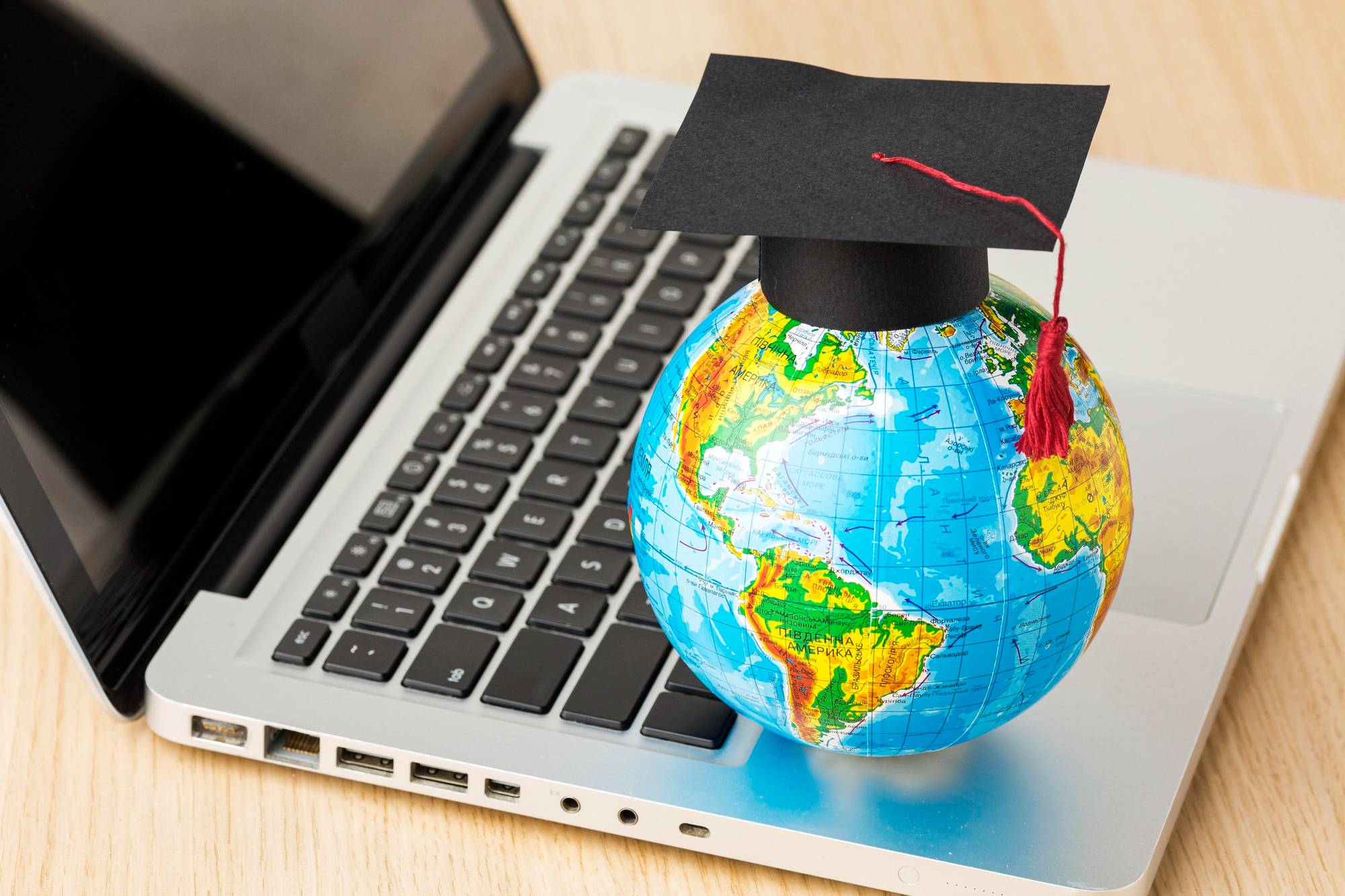 study-in-uae-education-vs-global-study-destinations